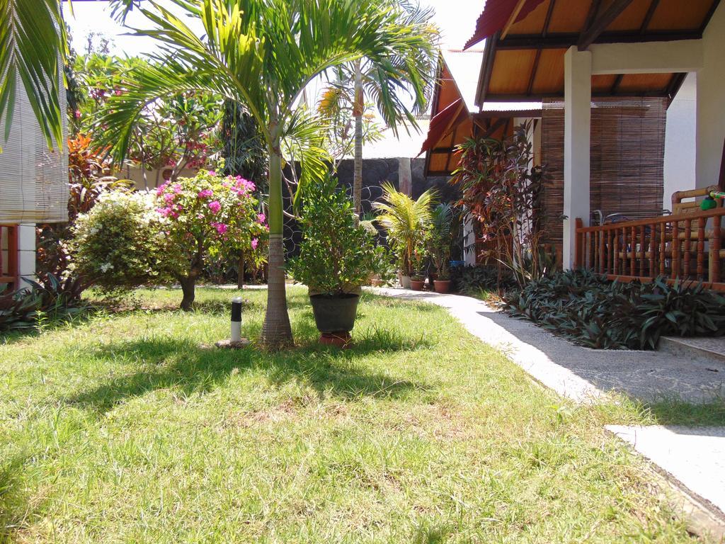 Santigi Homestay กิลิไอร์ ภายนอก รูปภาพ